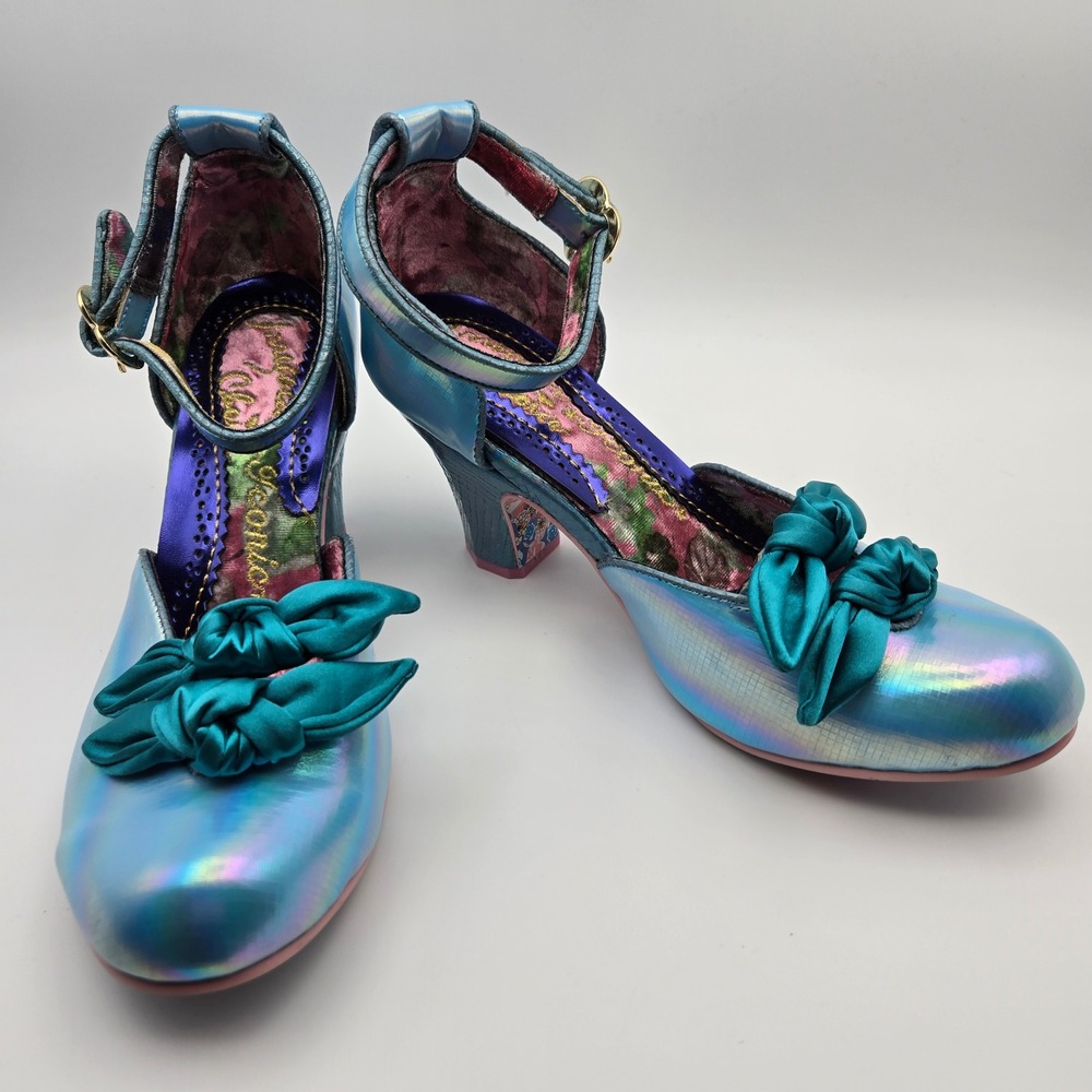 Irregular Choice NEW Summer Breeze Blue Iridescent Holographic W/Bows Sz 39 US 8